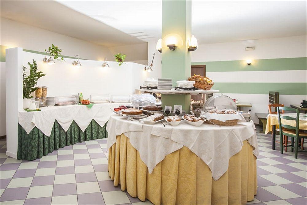 Hotel Sofia Лидо-ди-Езоло Экстерьер фото