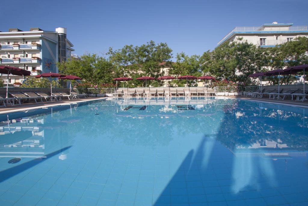 Hotel Sofia Лидо-ди-Езоло Экстерьер фото